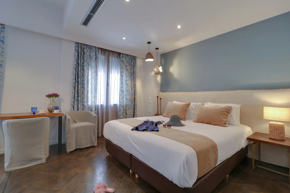 Athinn Residence