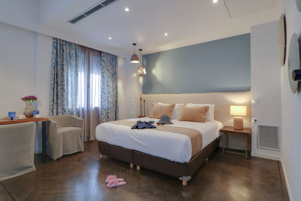 Athinn Residence