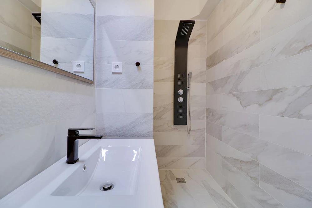 Athinn Residence