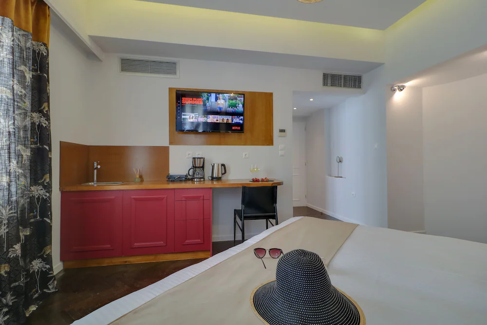 Athinn Residence