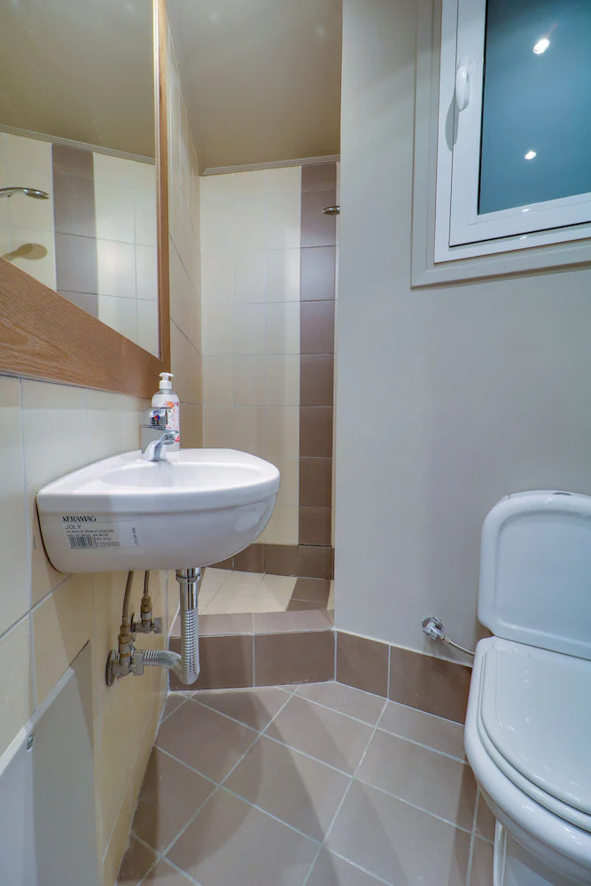 Athinn Residence