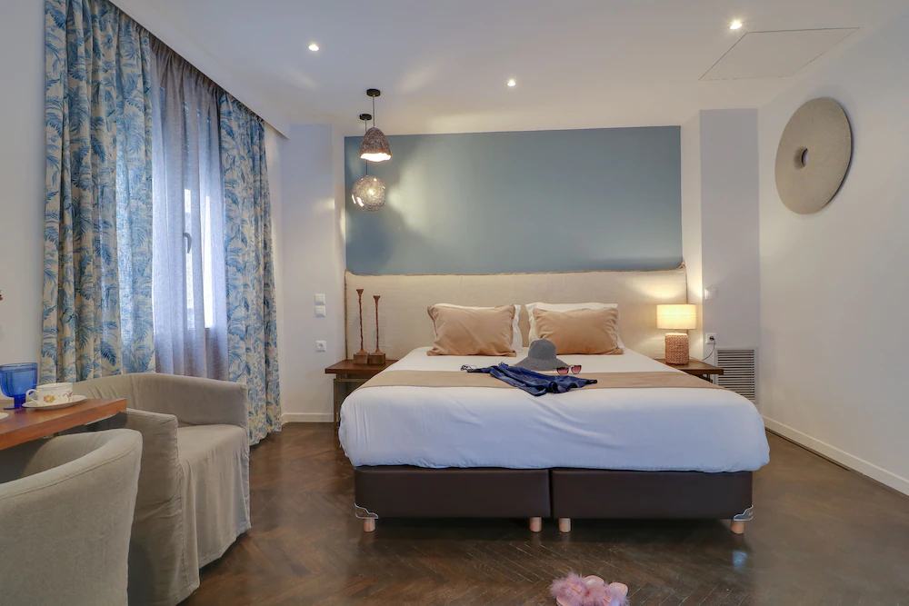 Athinn Residence