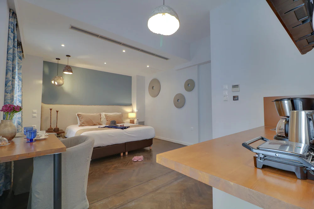 Athinn Residence
