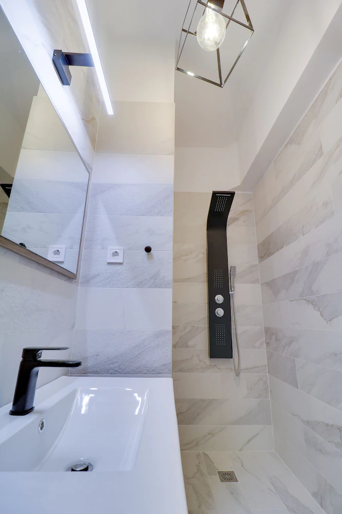 Athinn Residence