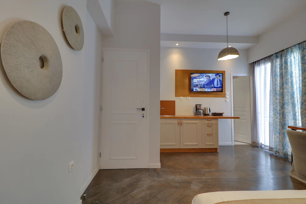 Athinn Residence