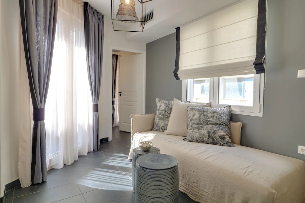 Athinn Residence