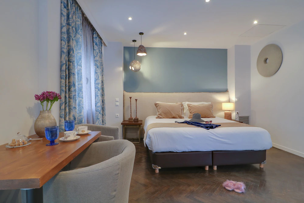 Athinn Residence