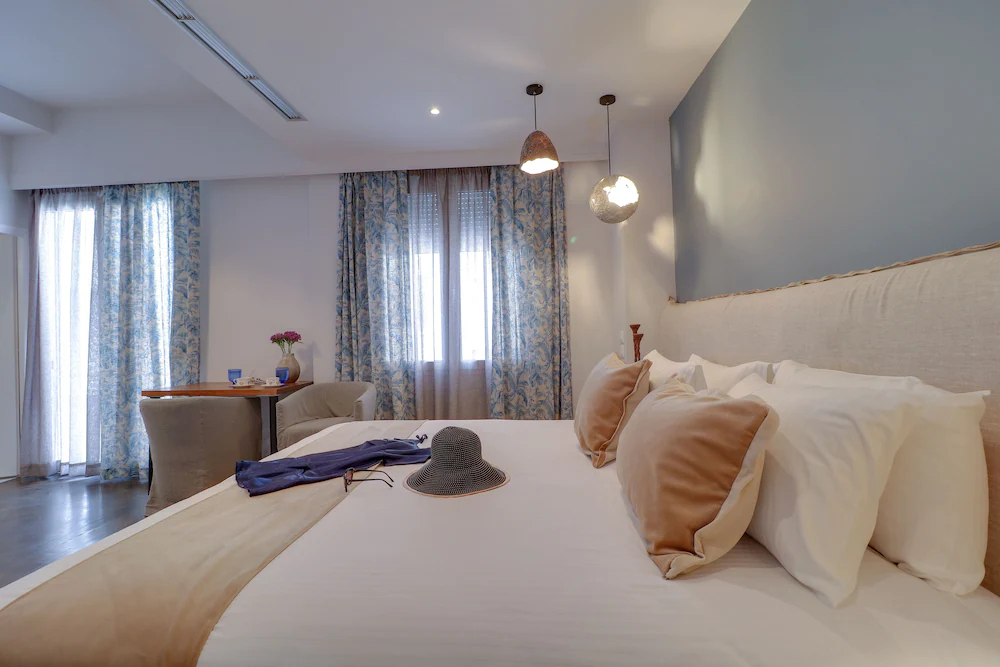 Athinn Residence