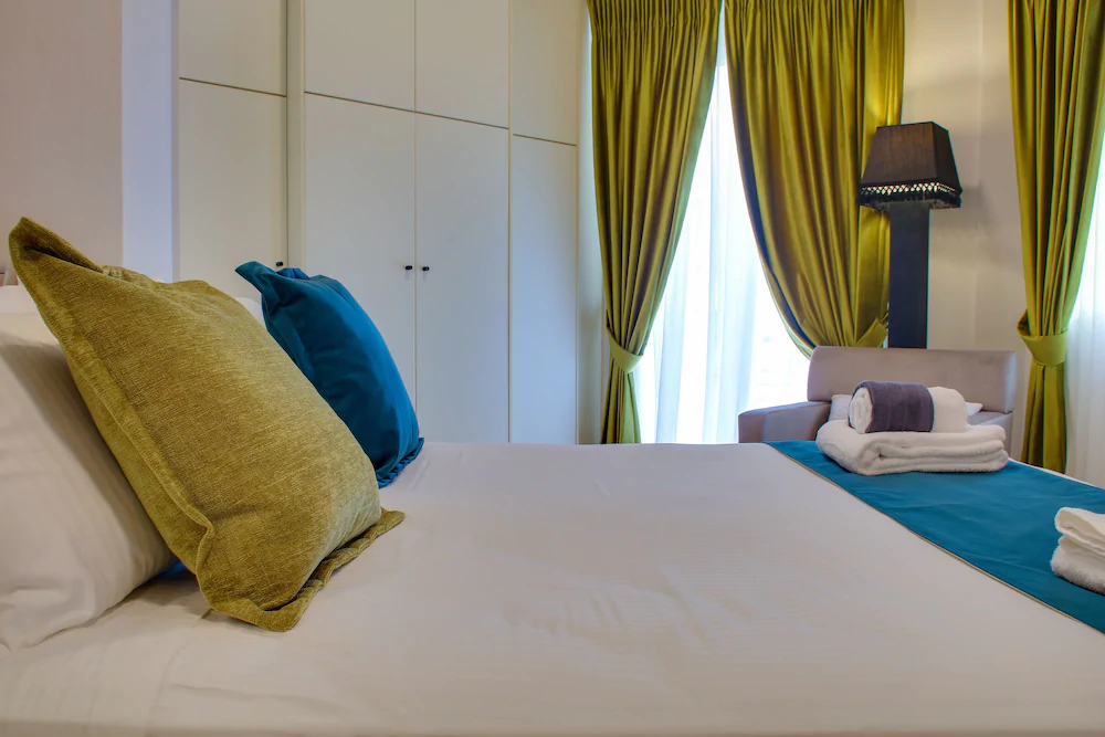 Athinn Residence