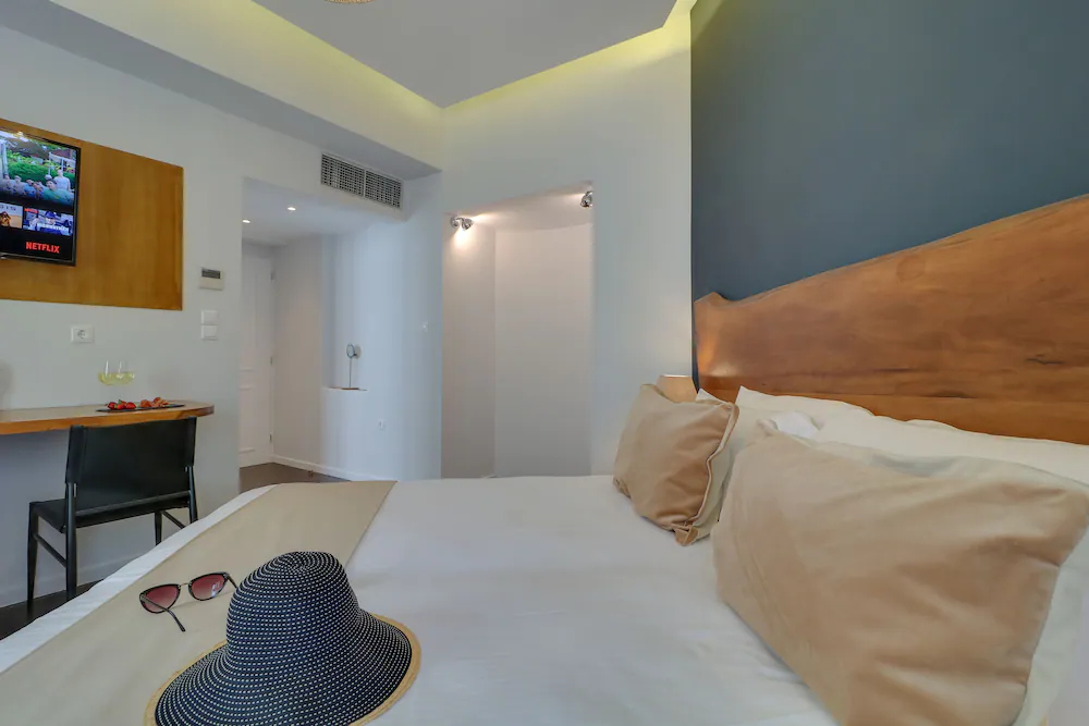 Athinn Residence
