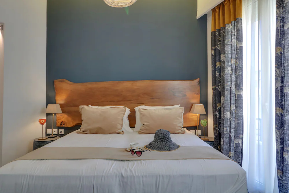 Athinn Residence