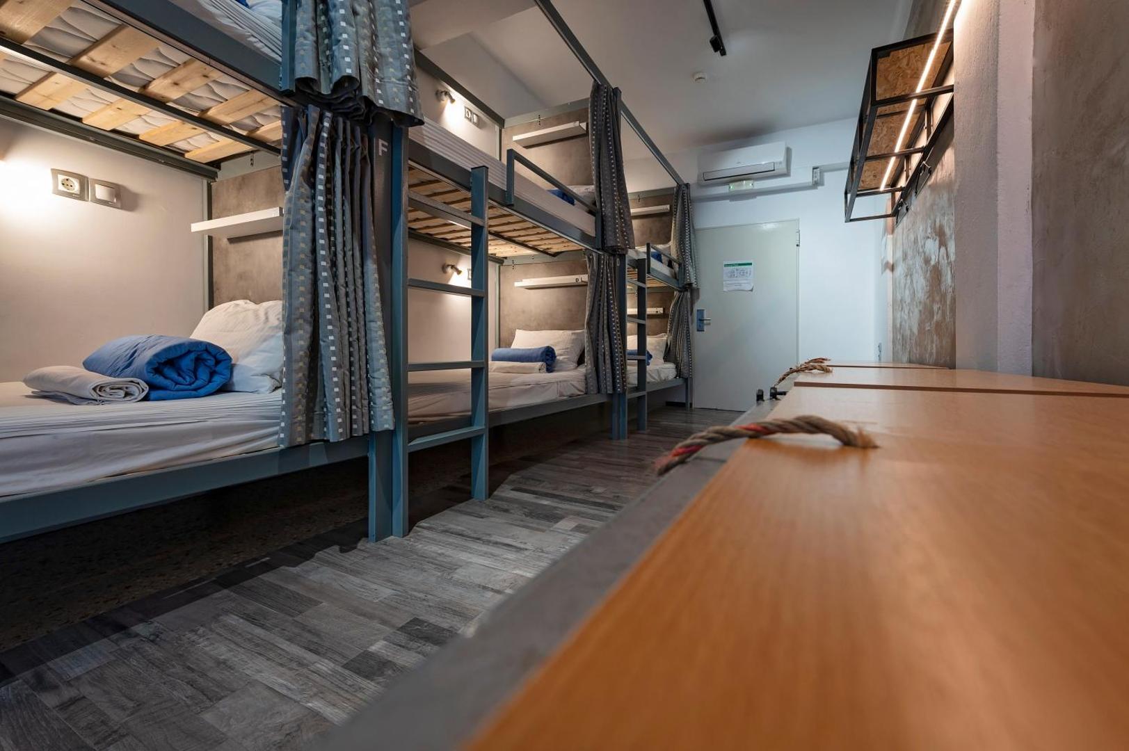 Bedbox Hostel