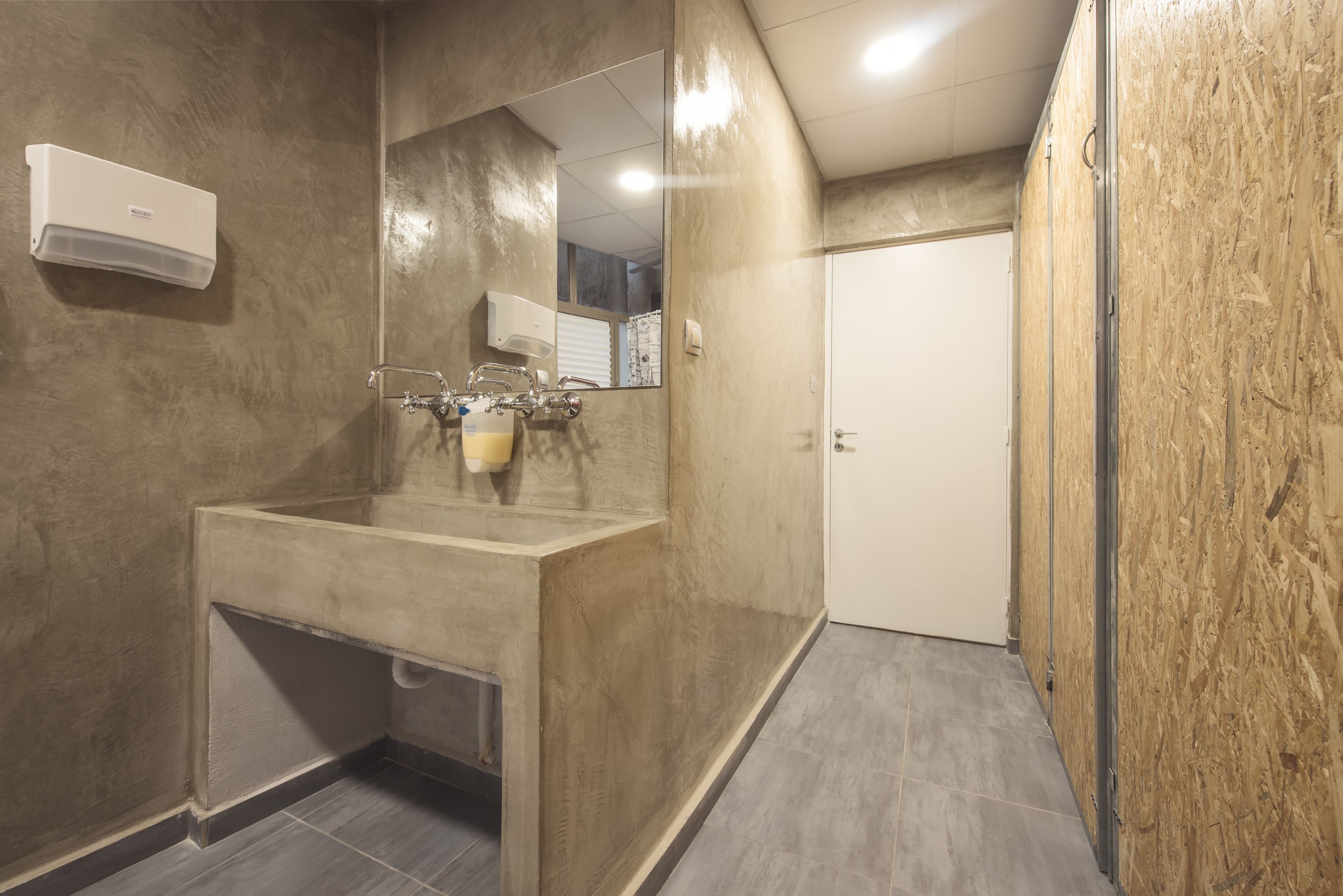 Bedbox Hostel