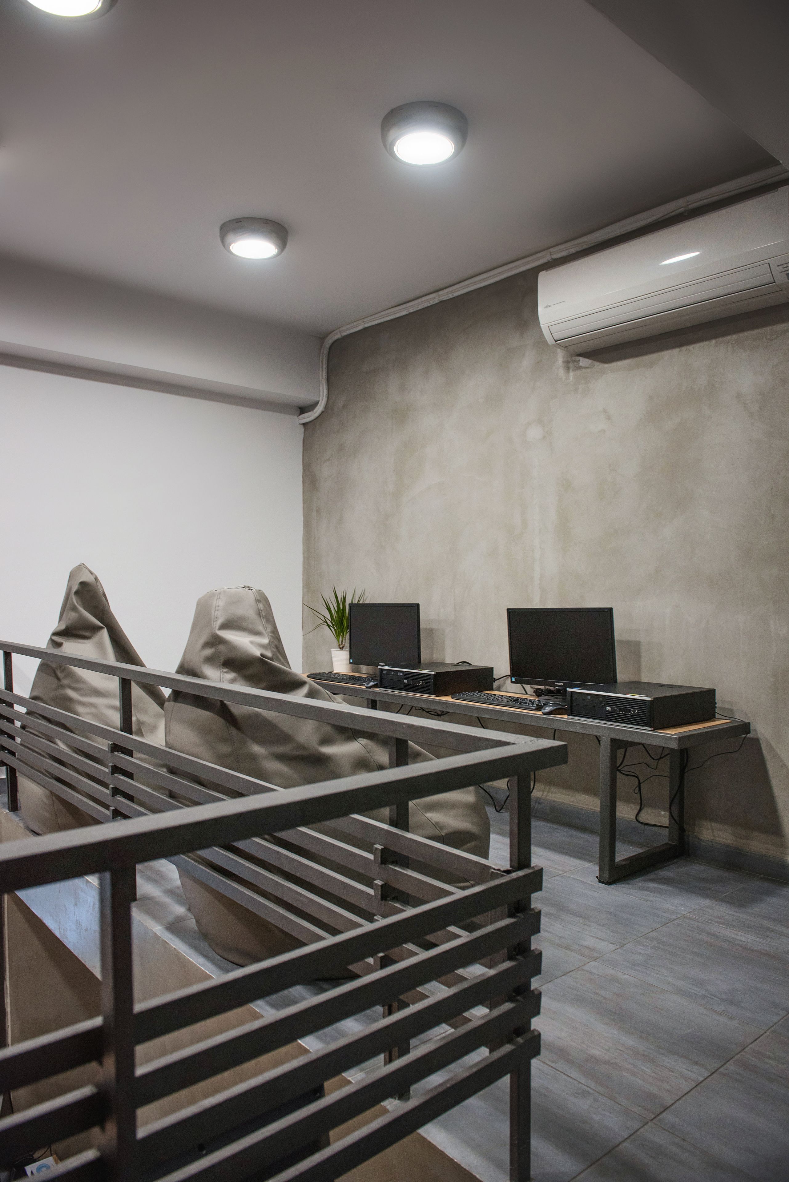 Bedbox Hostel