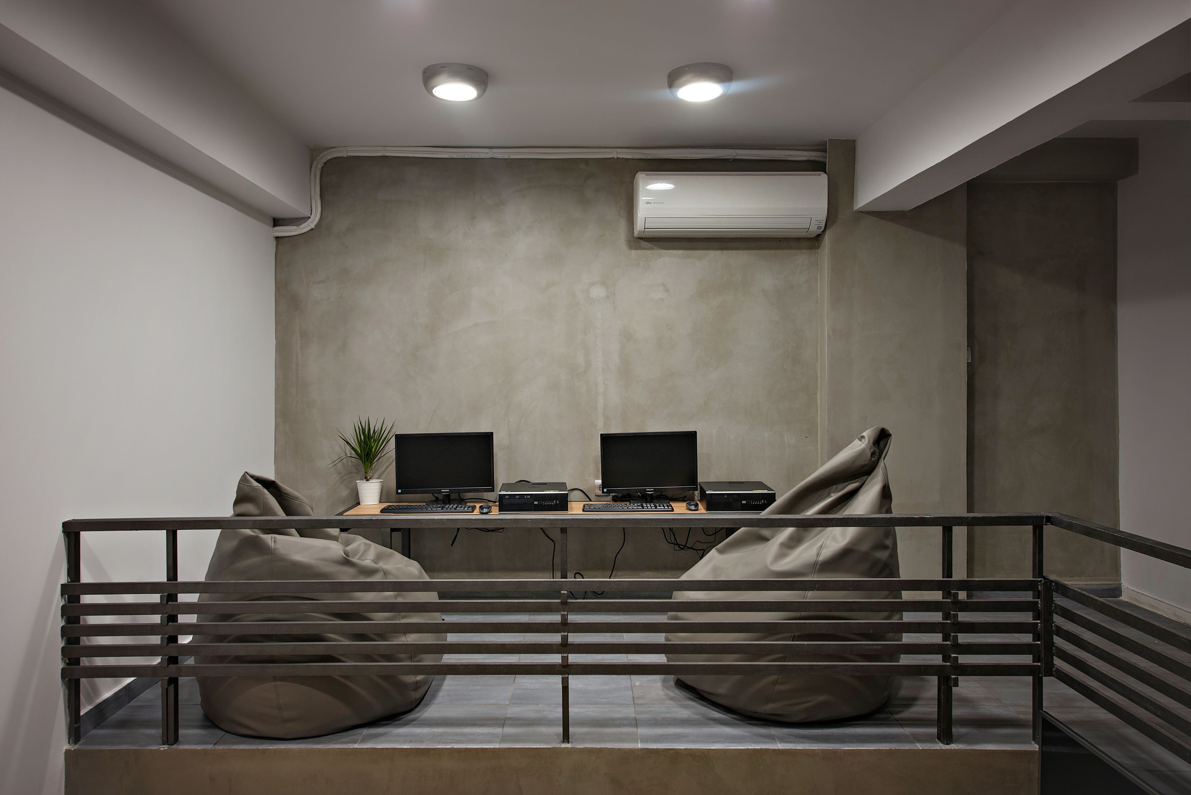 Bedbox Hostel