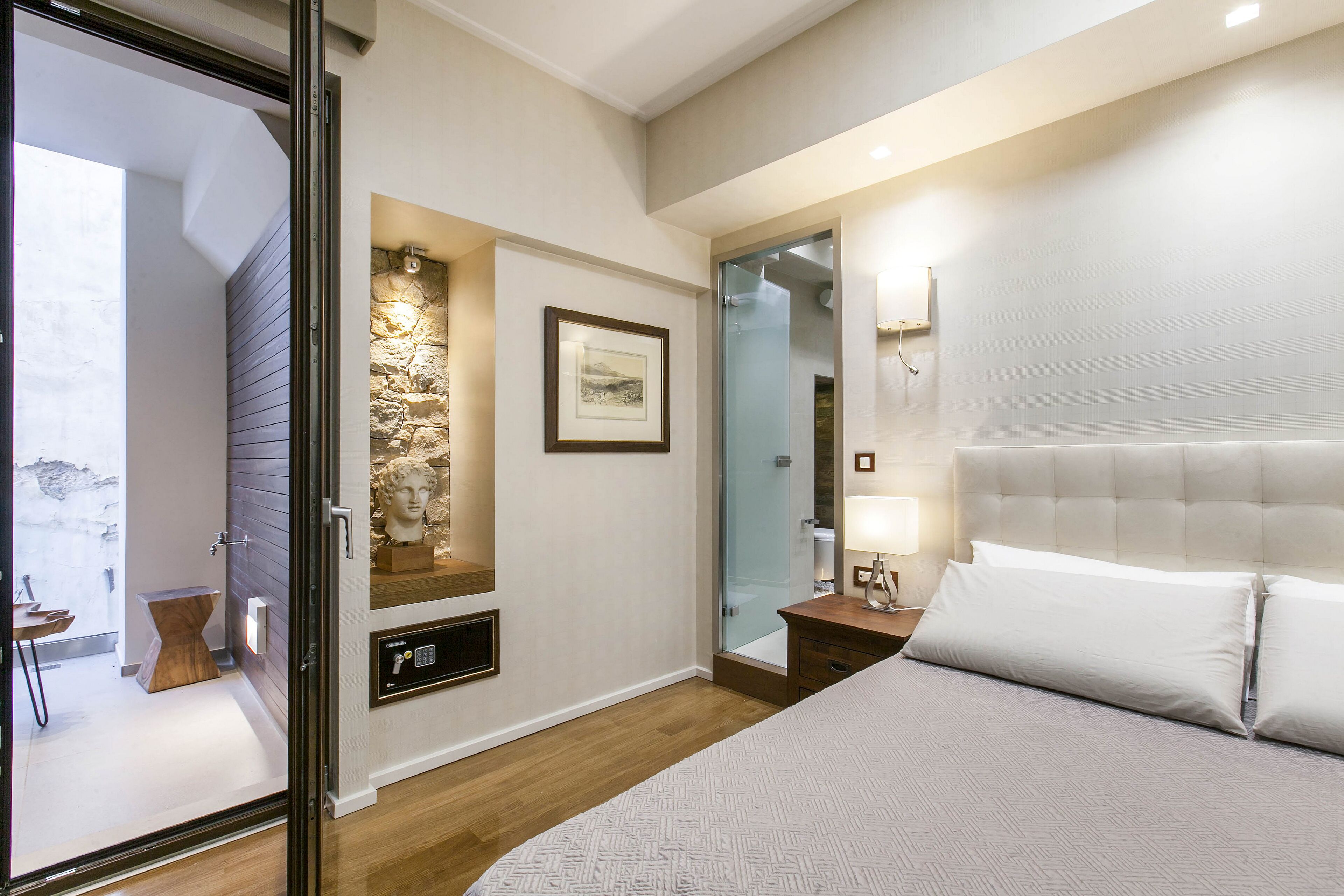 Beverly Suites In Plaka