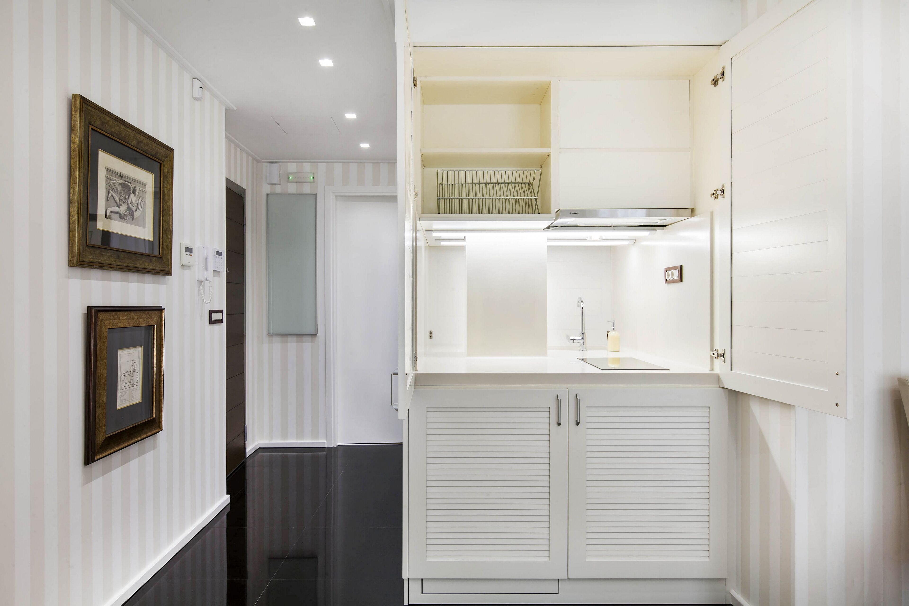 Beverly Suites In Plaka