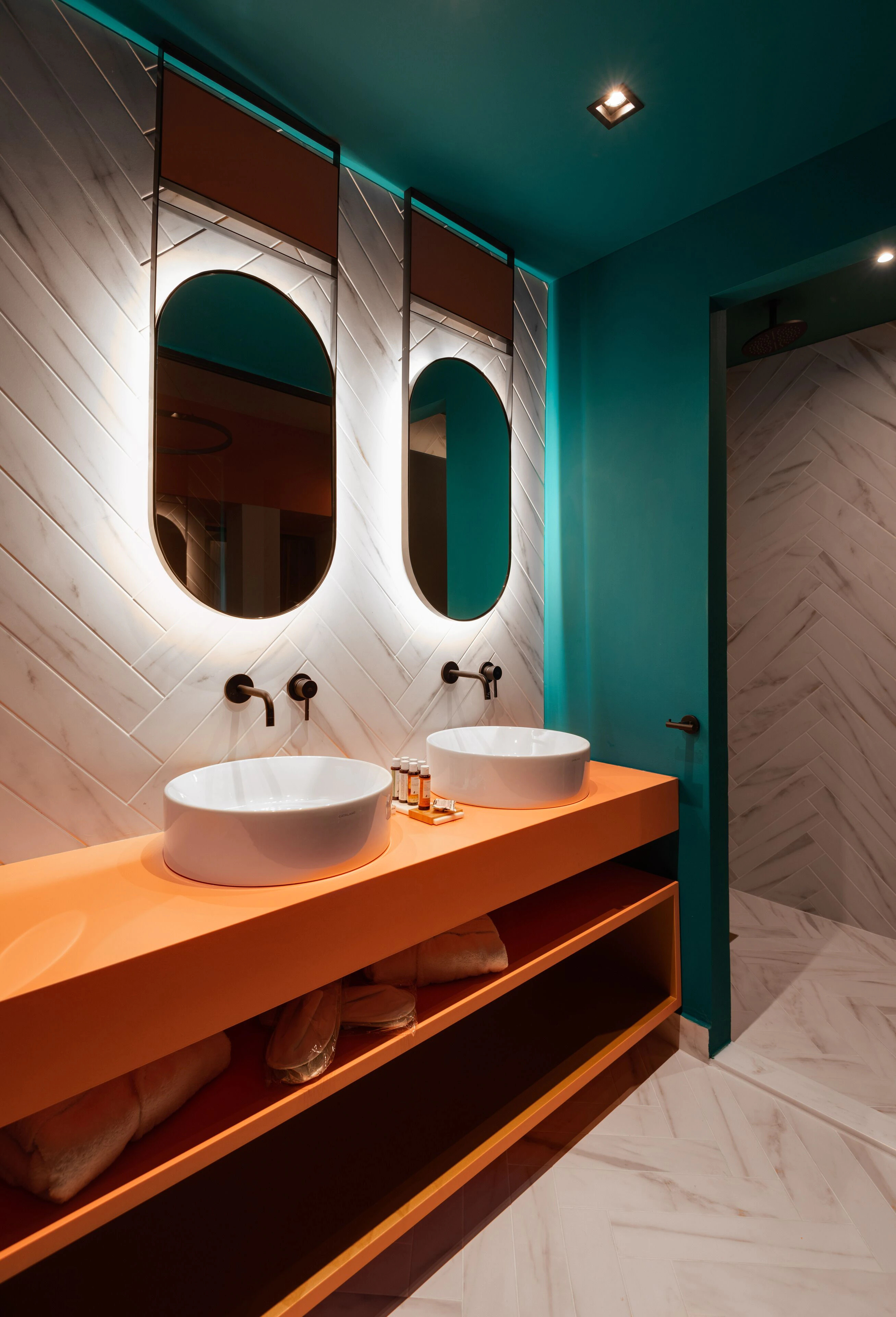 Colors Hotel