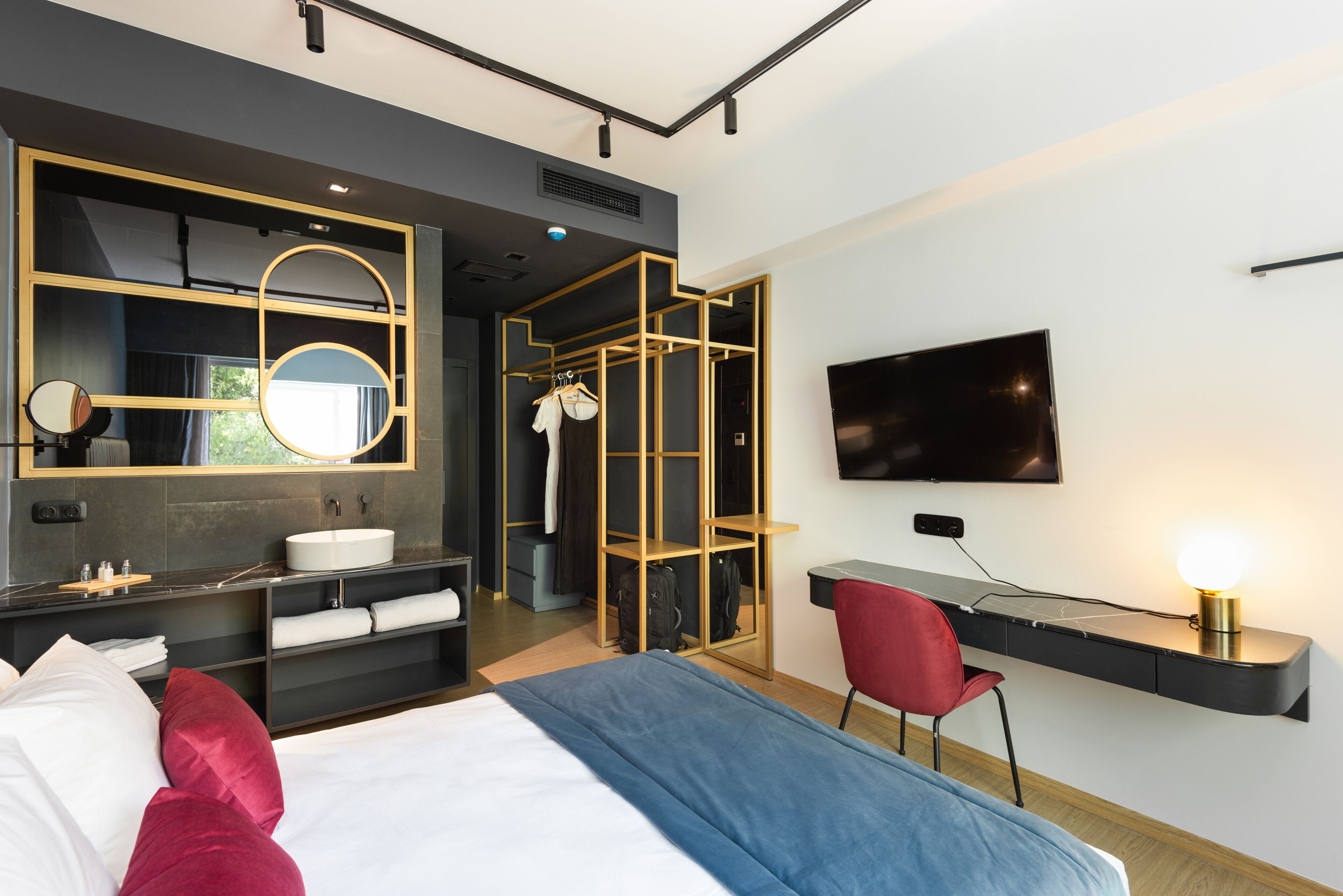 Colors Hotel