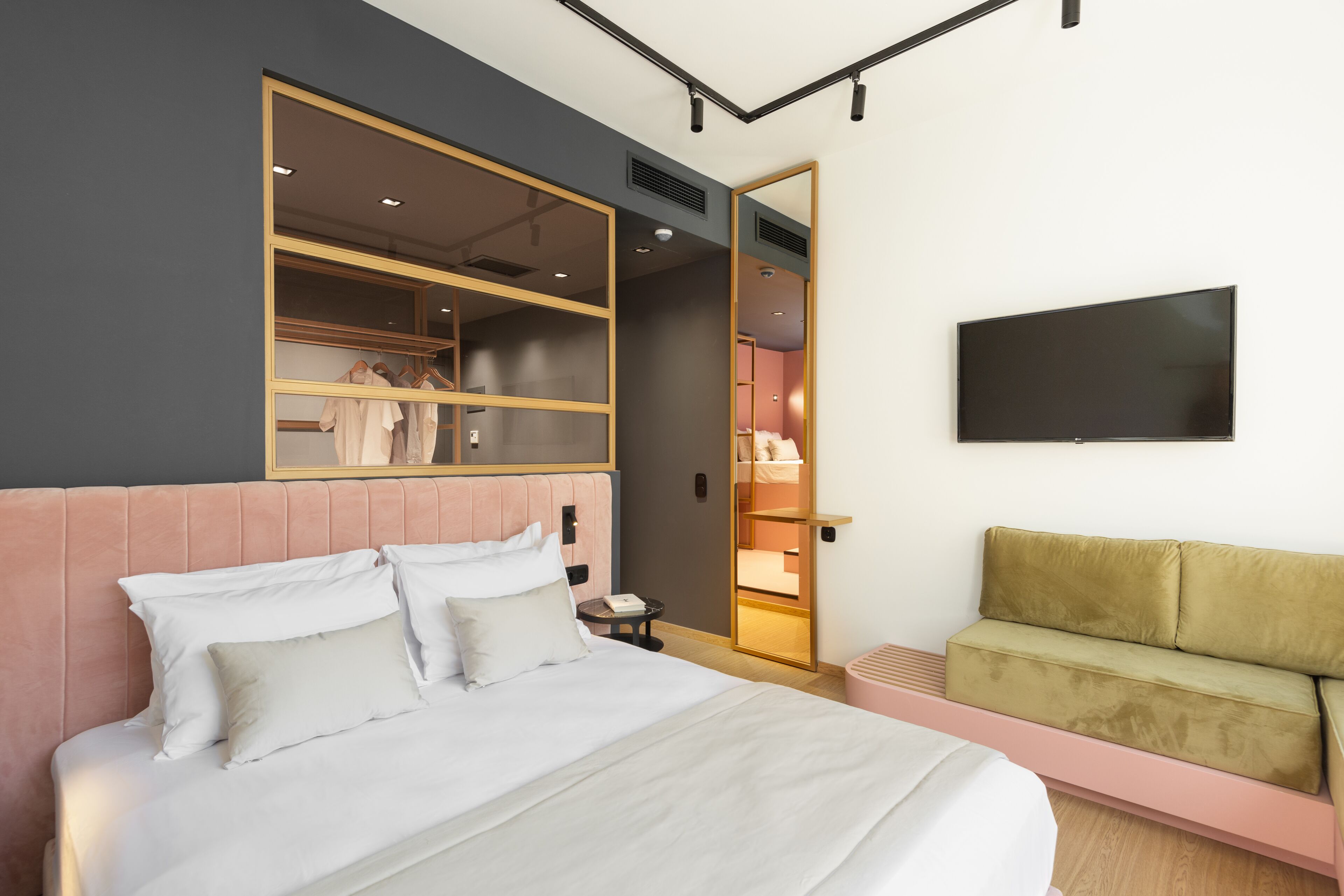 Colors Hotel