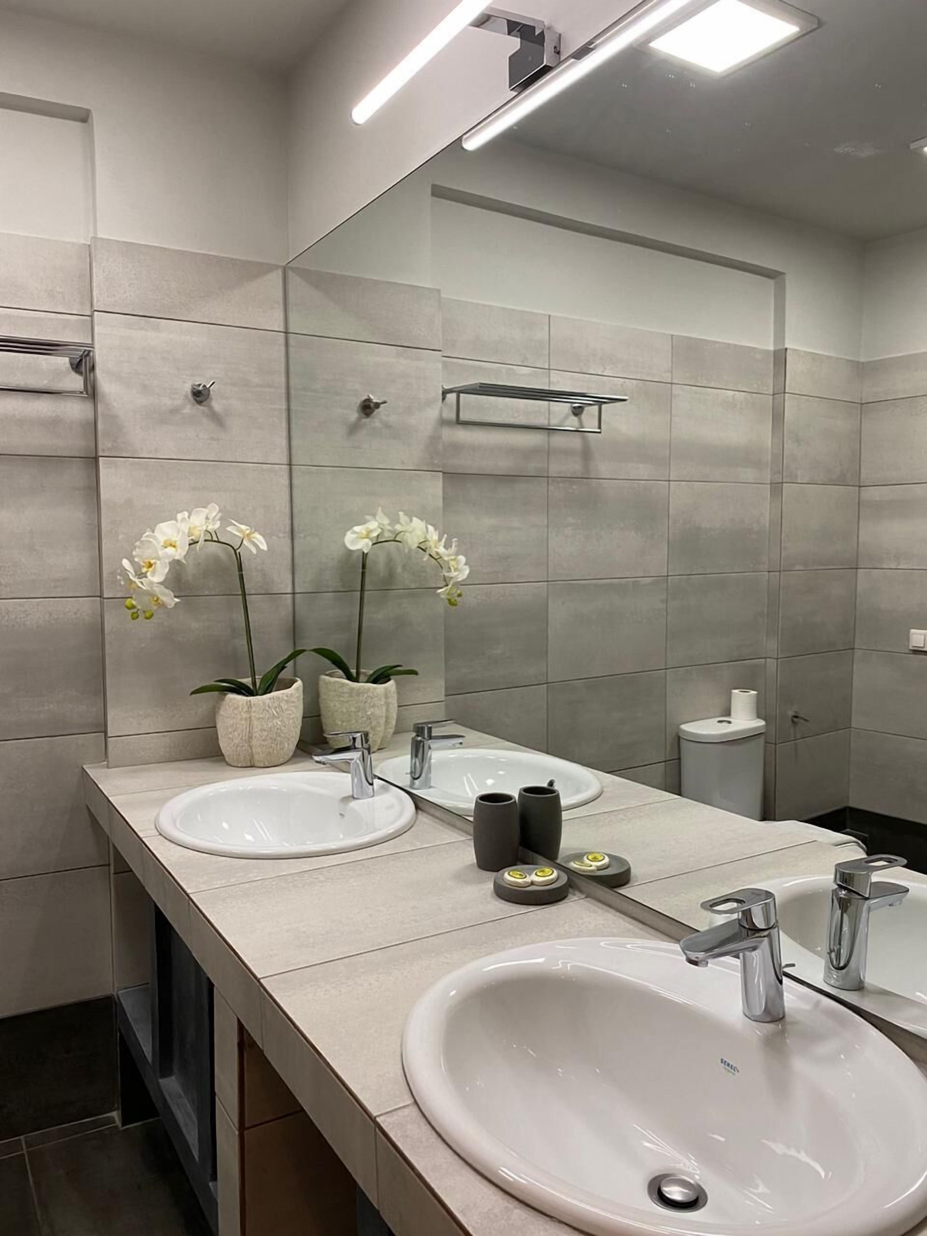Connect Apartments