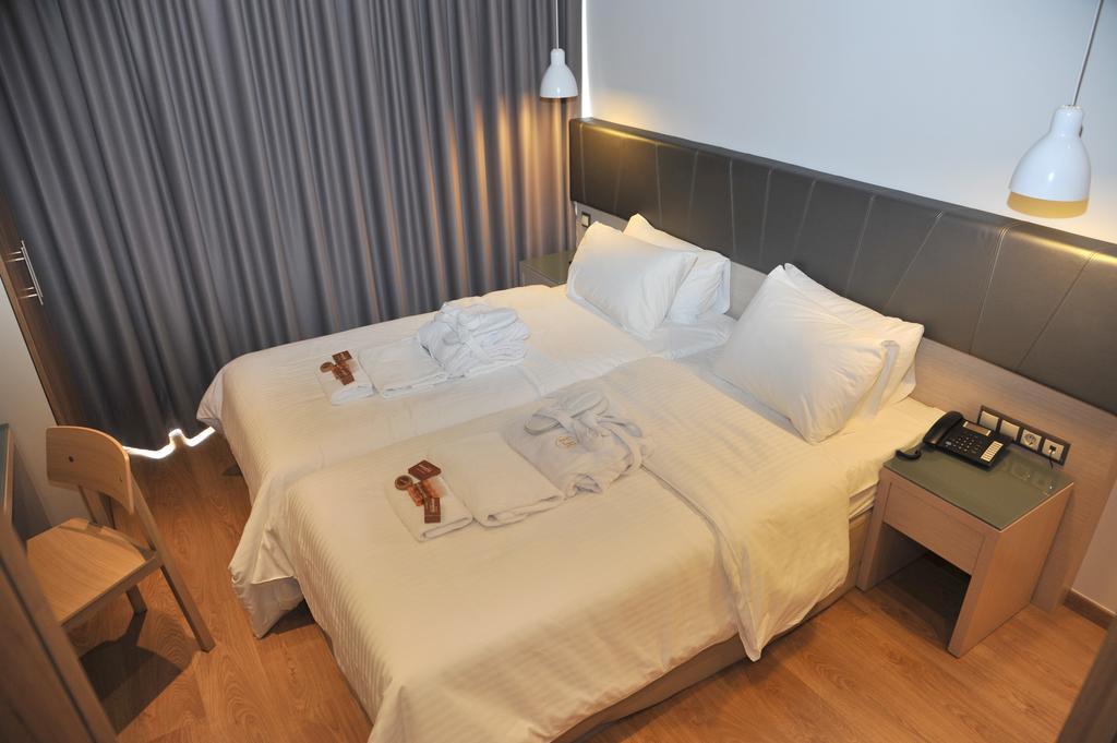 Mirivili Rooms & Suites Hotel