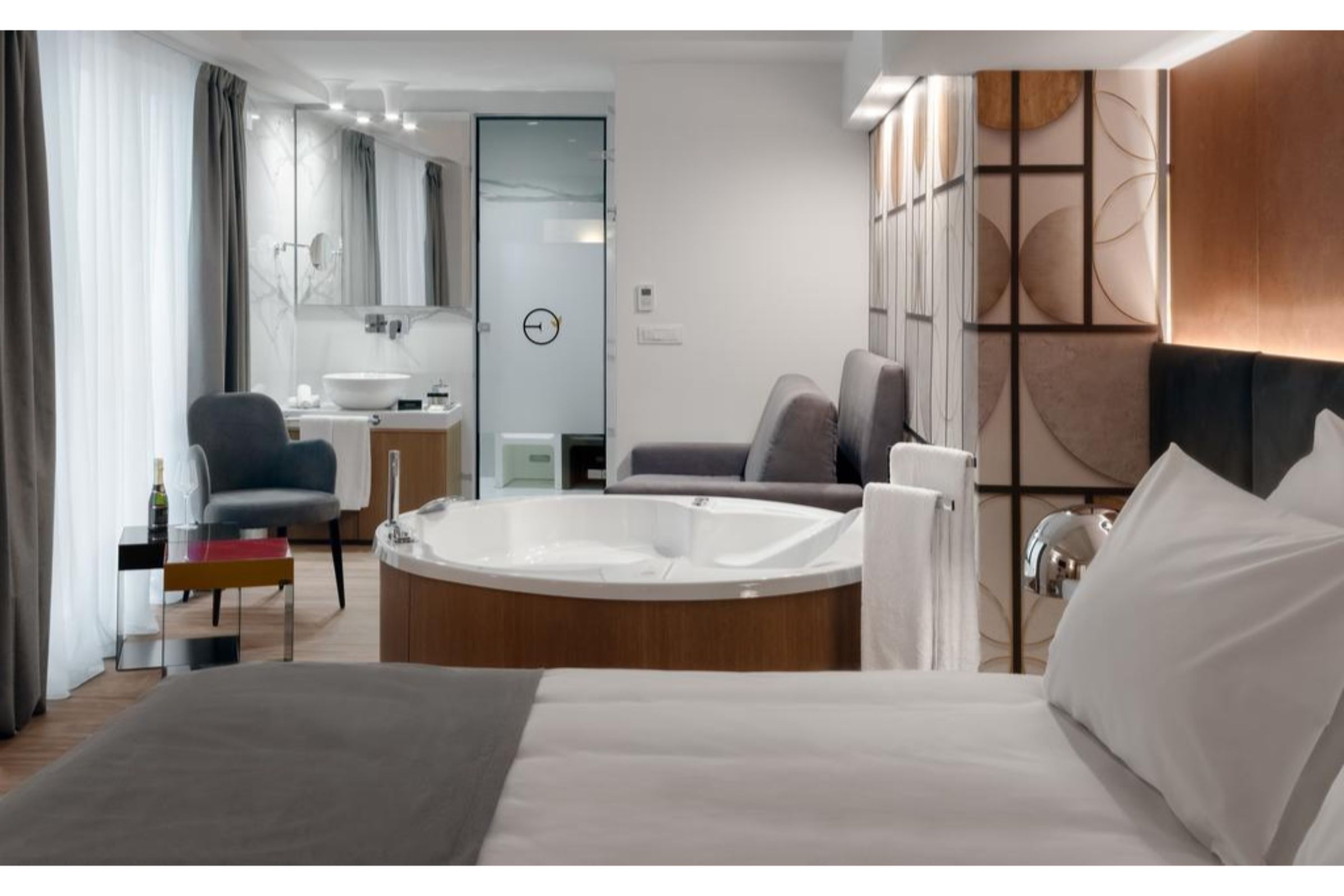 Elia Ermou Athens Hotel