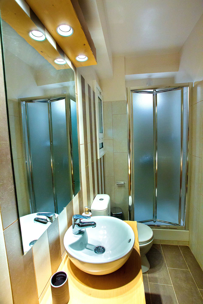 Emerald Suites & Studios