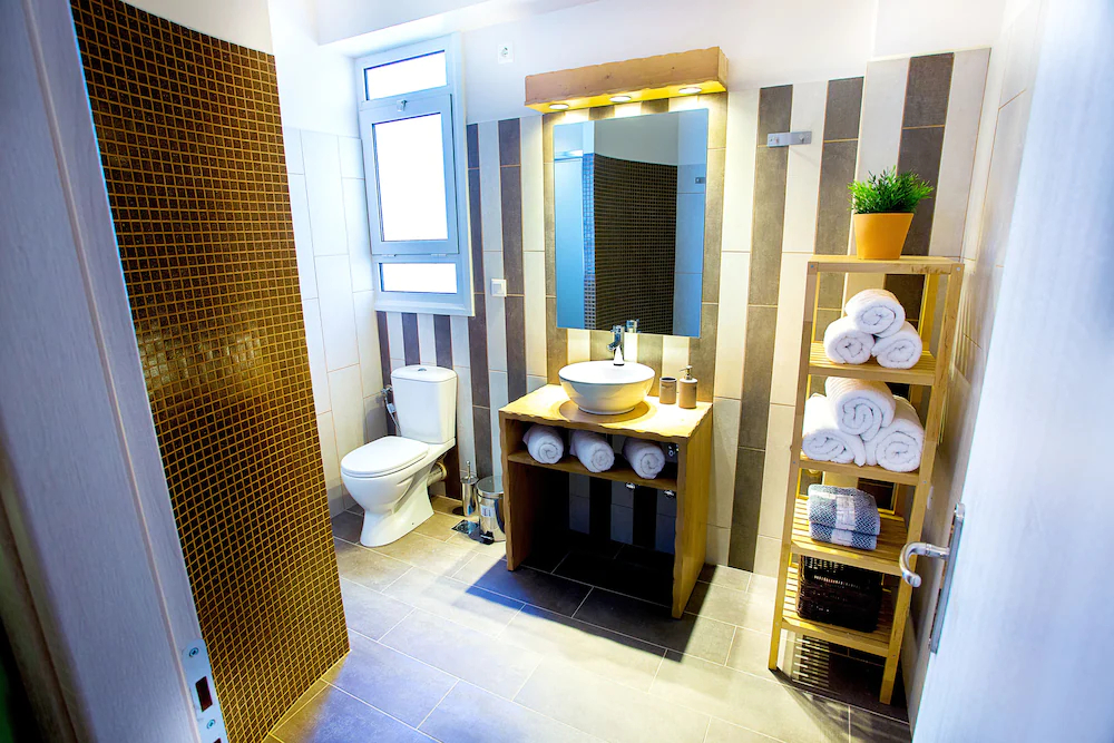 Emerald Suites & Studios