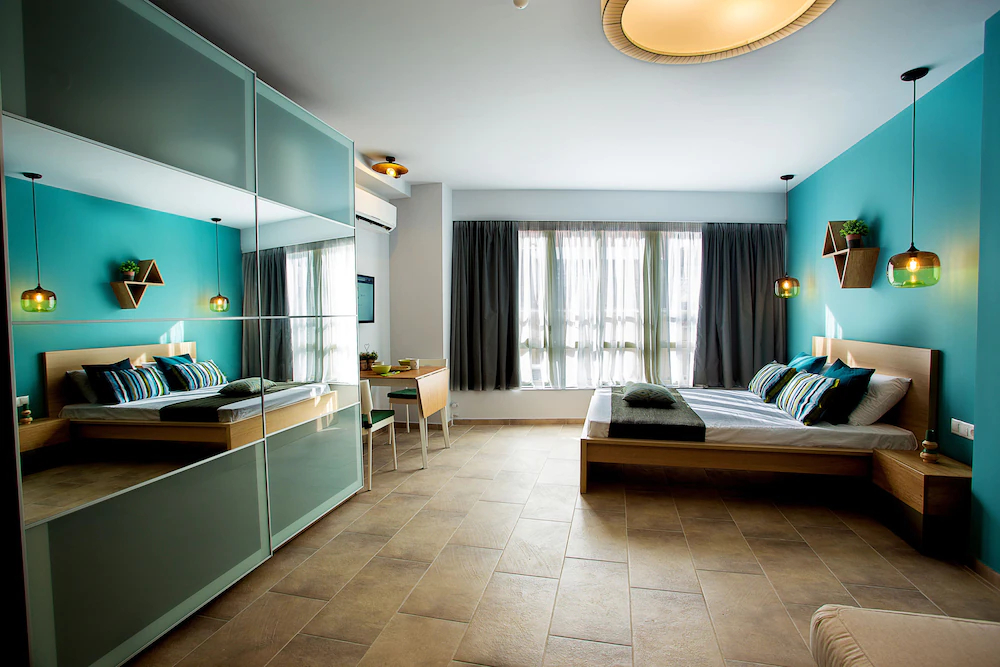 Emerald Suites & Studios