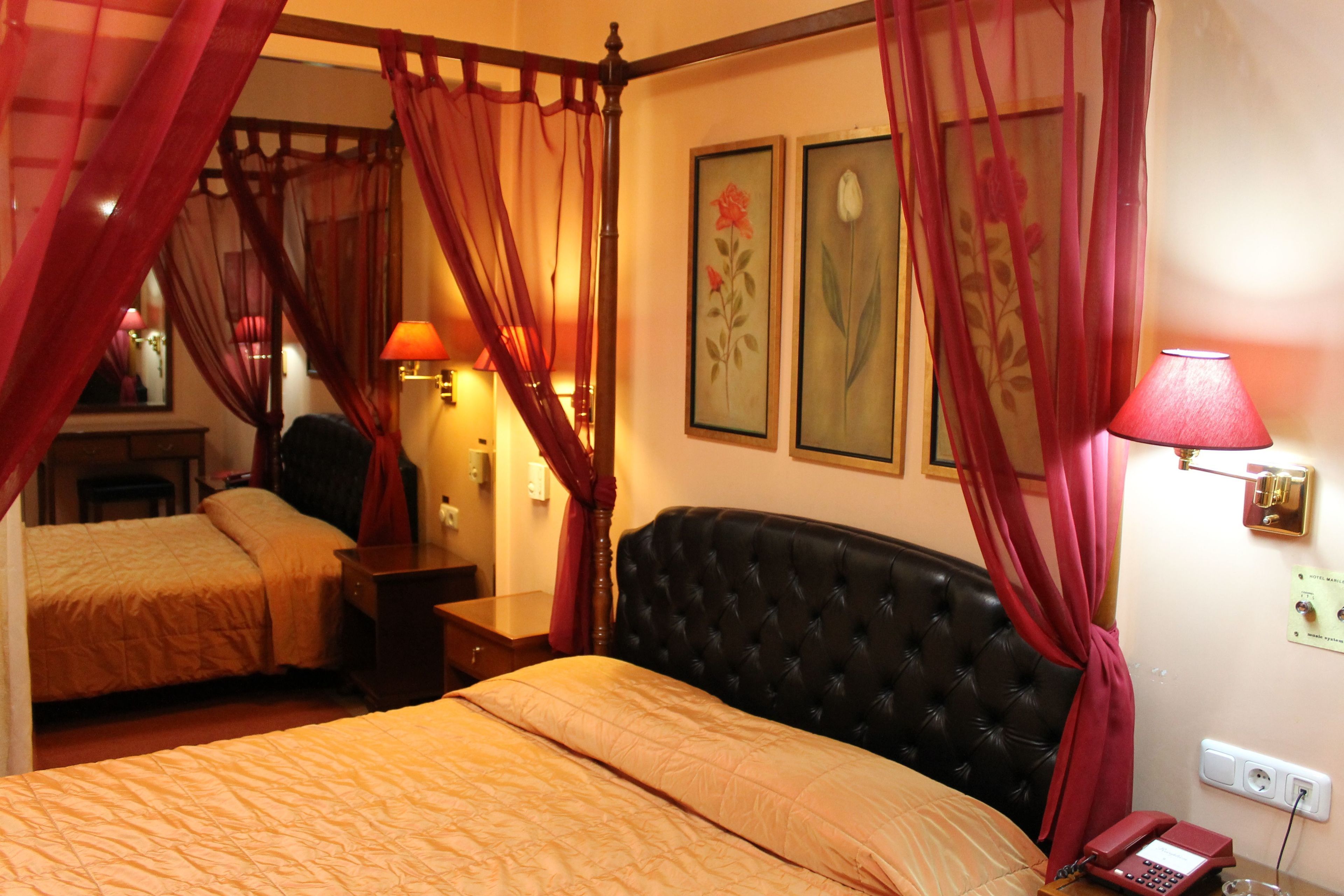 Exis Boutique