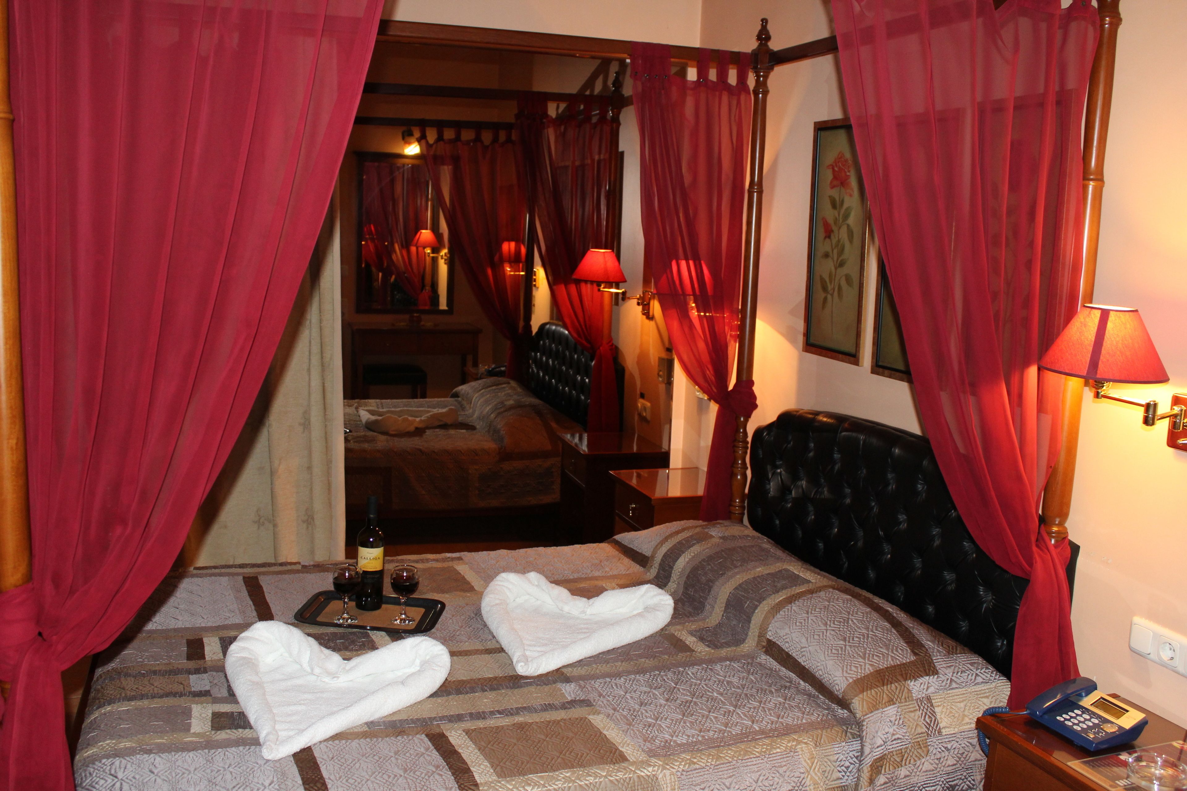 Exis Boutique