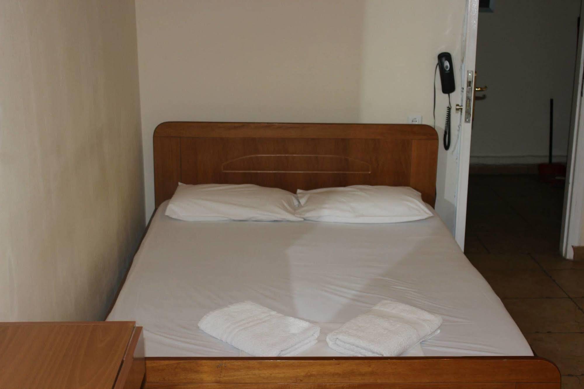 Fivos Hostel