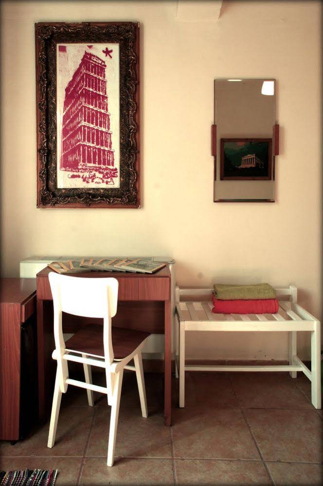 Fivos Hostel