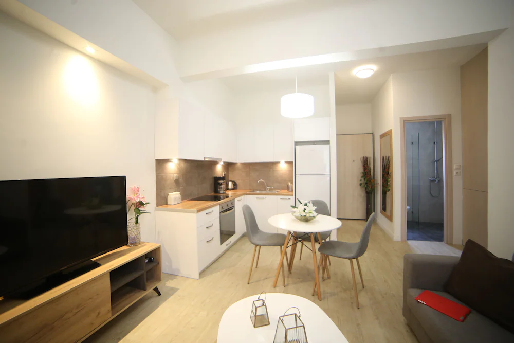 Formionos Morum City Hotel