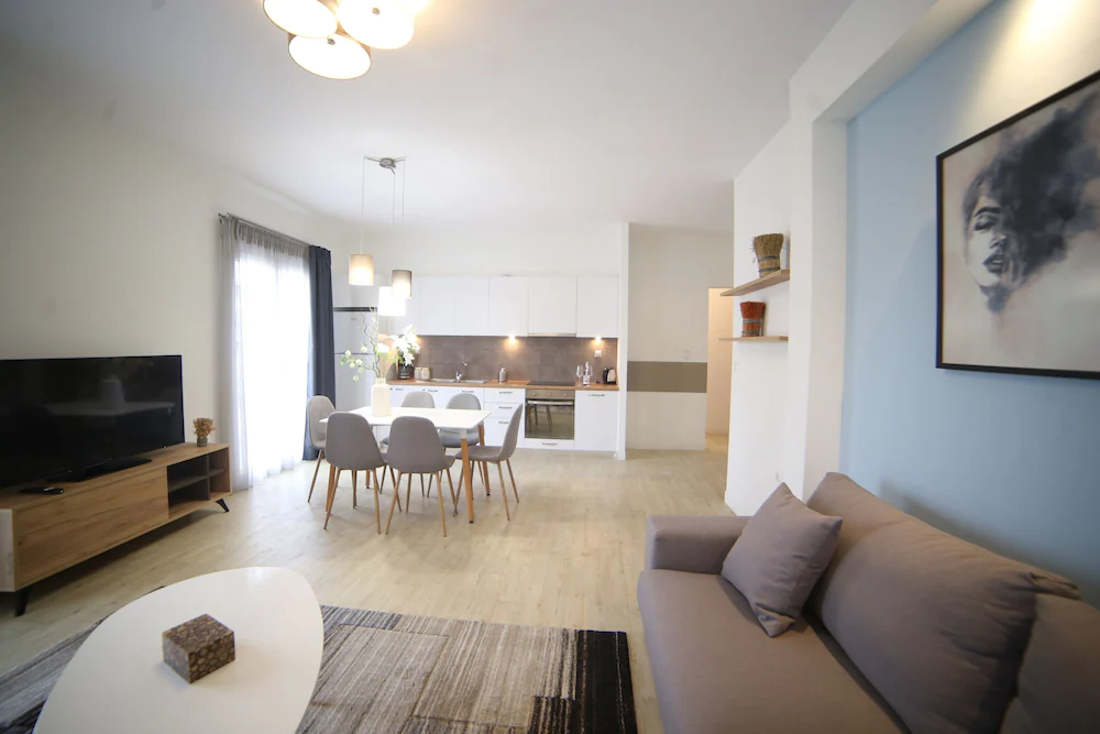 Formionos Morum City Hotel