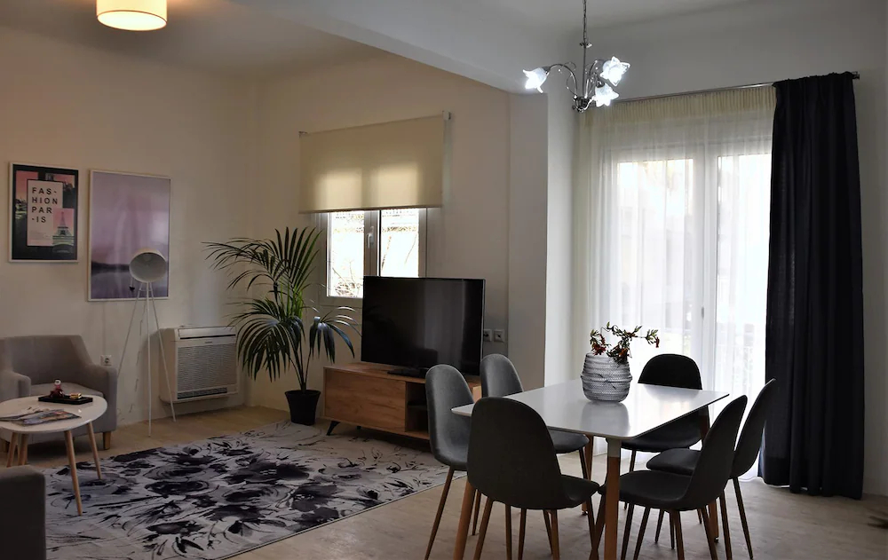 Formionos Morum City Hotel