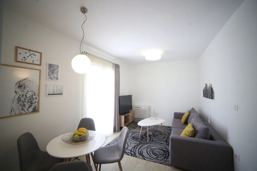 Formionos Morum City Hotel