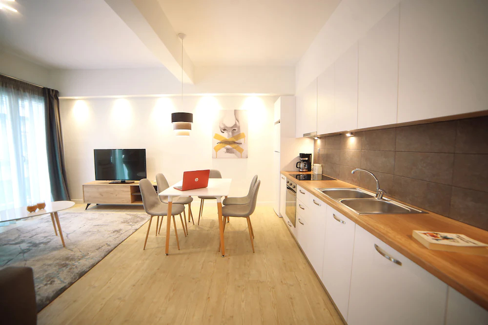 Formionos Morum City Hotel