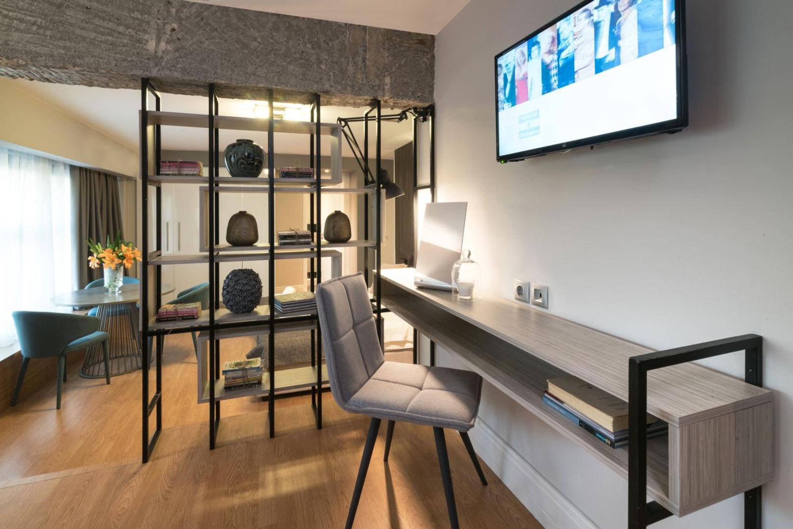 Fortyseven Luxury Suites & Lofts