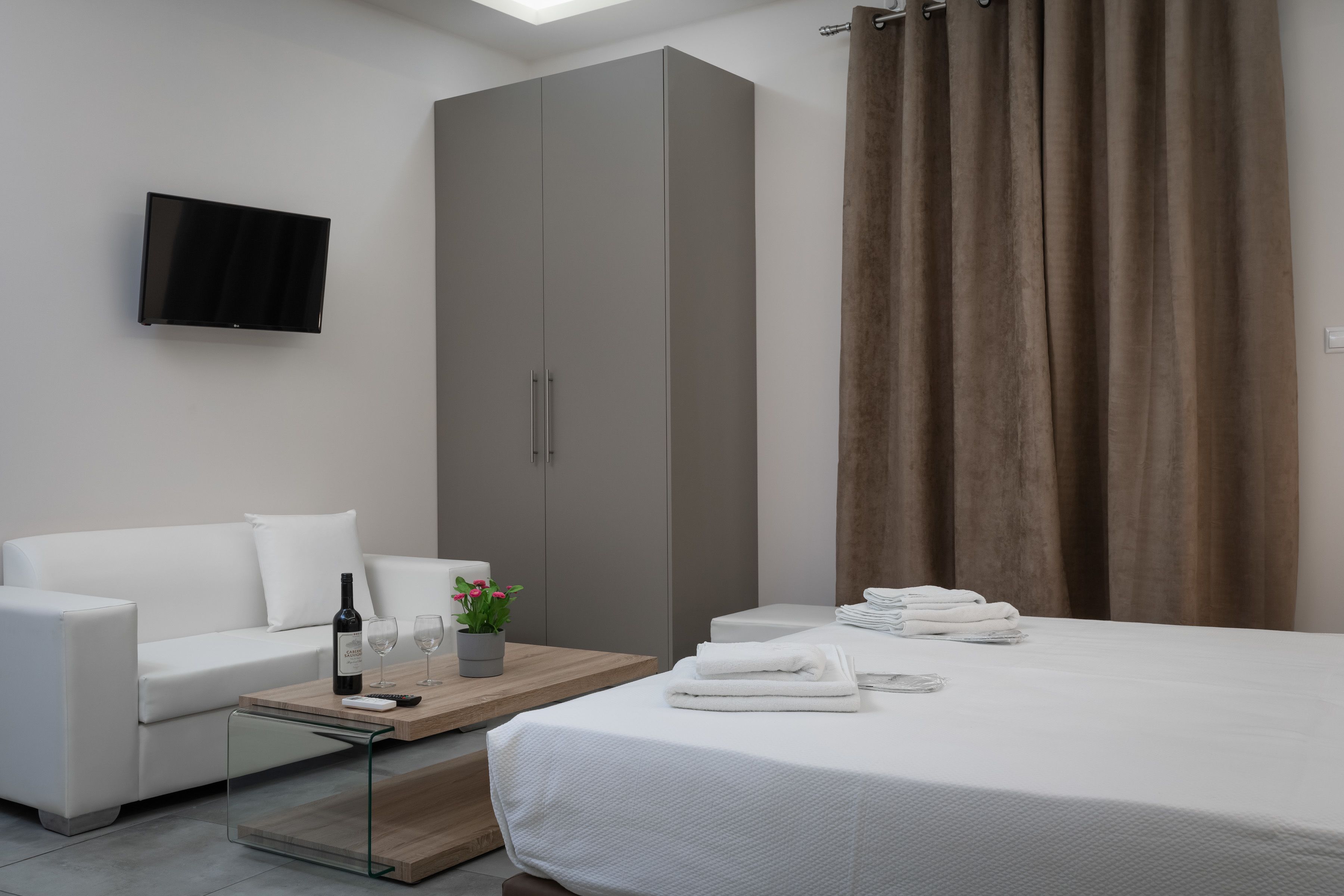 Alekos Apartments 2