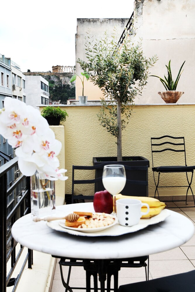 Hellenic Hospitality House