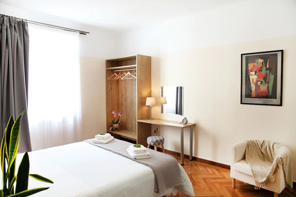 Hellenic Hospitality House