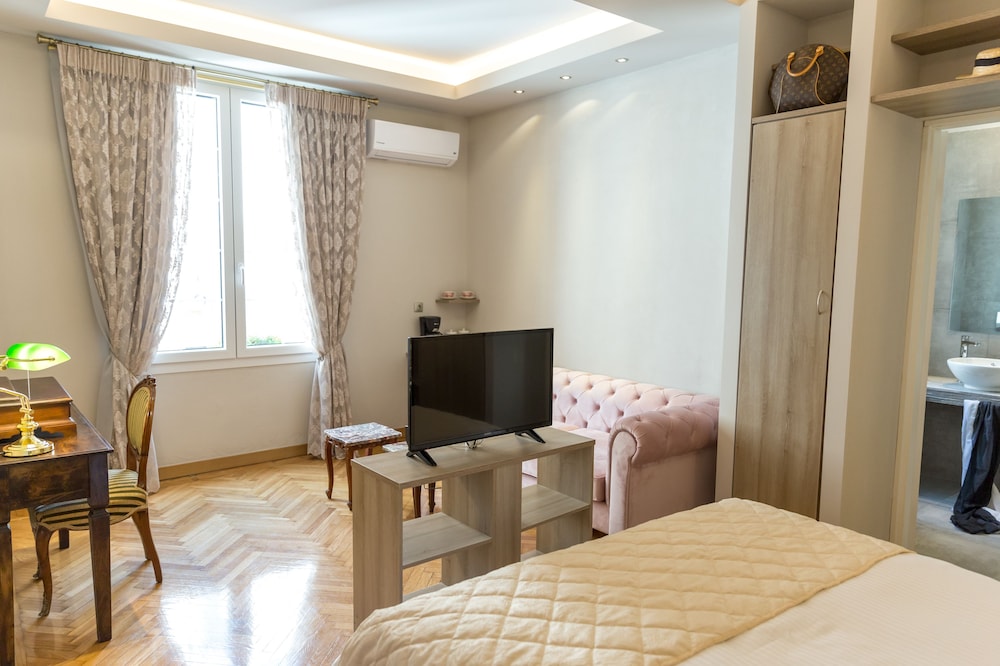 Hellenic Hospitality House