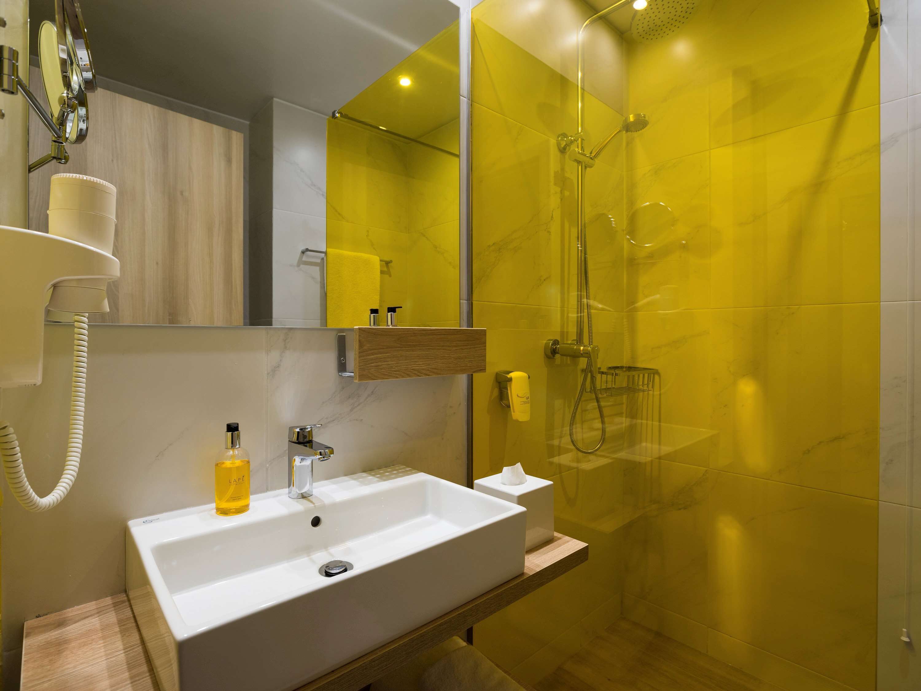 Ibis Styles Athens Routes