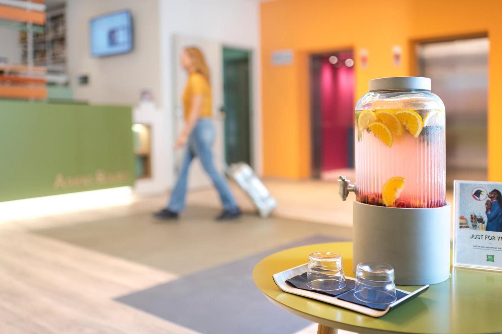 Ibis Styles Athens Routes