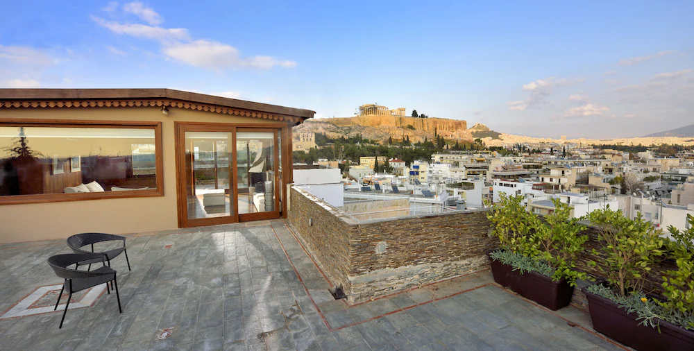 Karyatis Luxury Maisonette by K&K