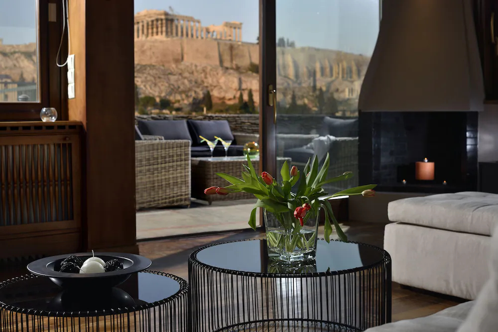 Karyatis Luxury Maisonette by K&K
