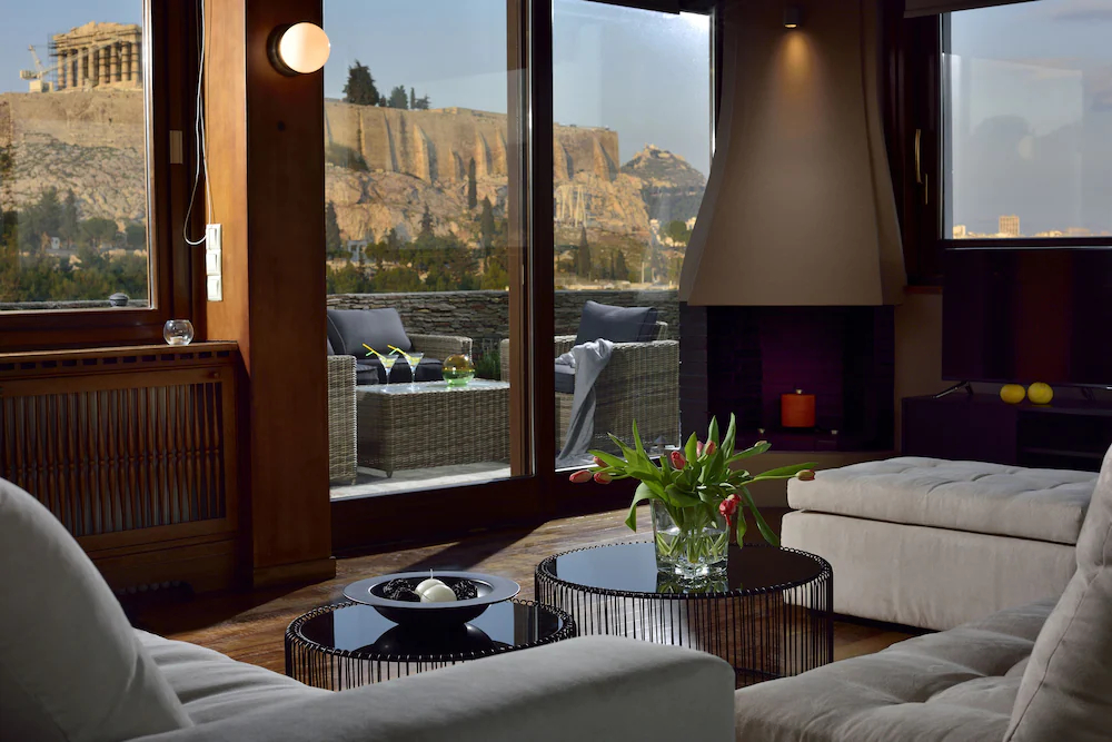 Karyatis Luxury Maisonette by K&K