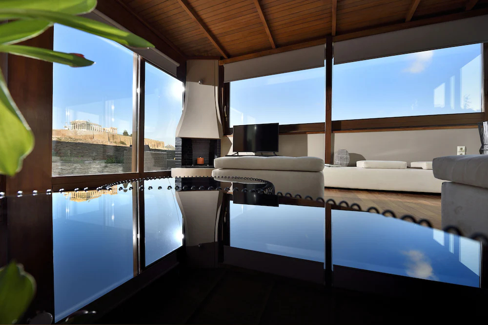 Karyatis Luxury Maisonette by K&K